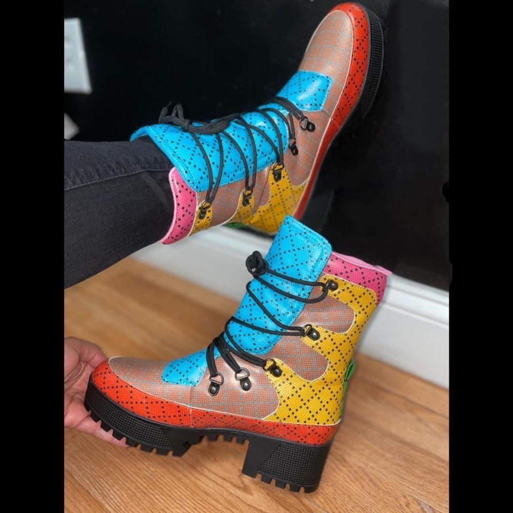 NEW-NEVER WORN!!!